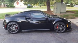 Alfa Romeo 4C Carbon Fiber Side Skirt Set - Shark Fin